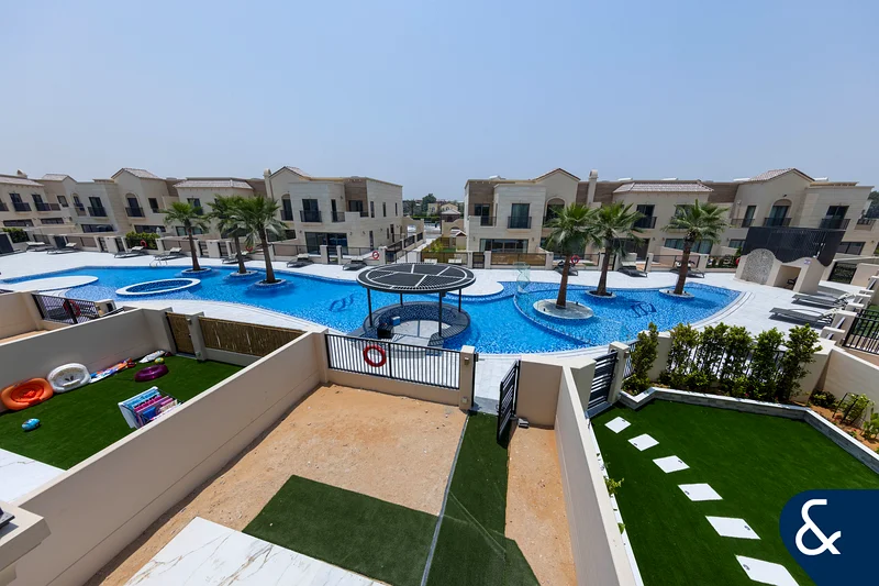 Full Lagoon View | Modern Three Bed Townhouse63239061471873111