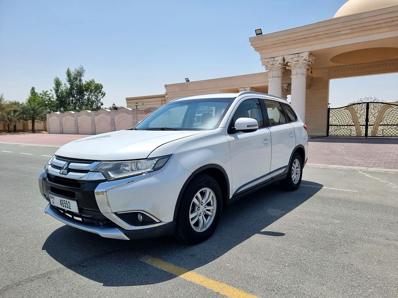 Mitsubishi Outlander 2016 model Gcc Space Full Option Original paint Accidents Free63225309701763111