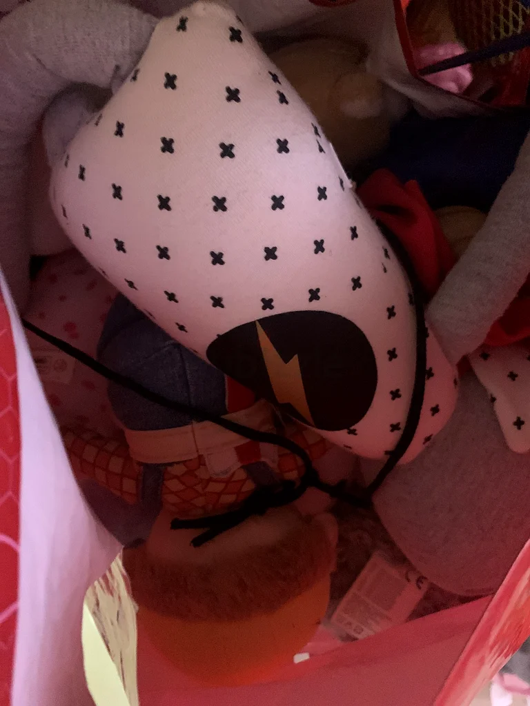 أشياء مجانية63209345853315110