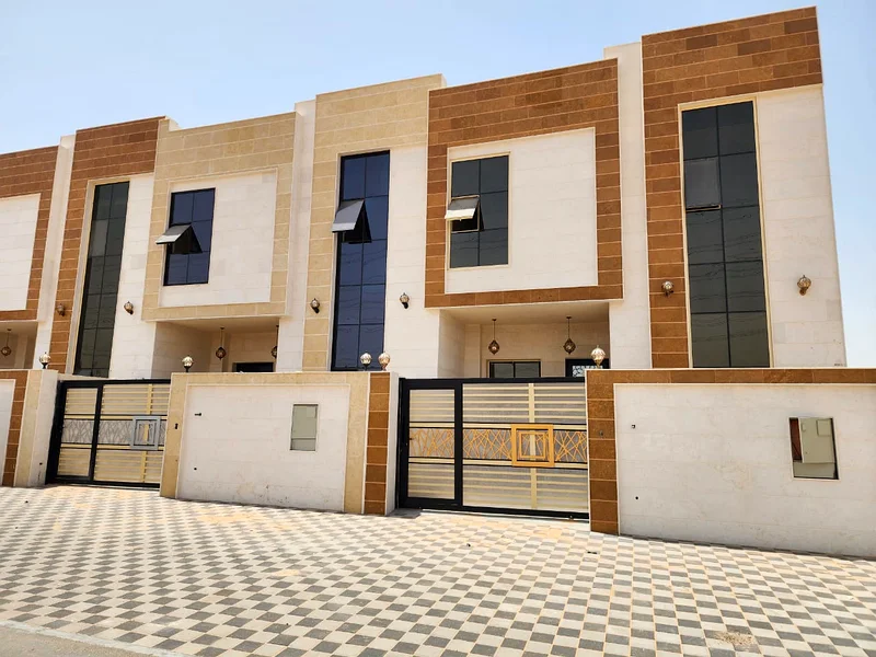For sale - Townhouse villa in Ajman - Al Helio 2 area / First resident / Near Sheikh Mohammed bin Zayed Road and Emirates Road63894082563715111