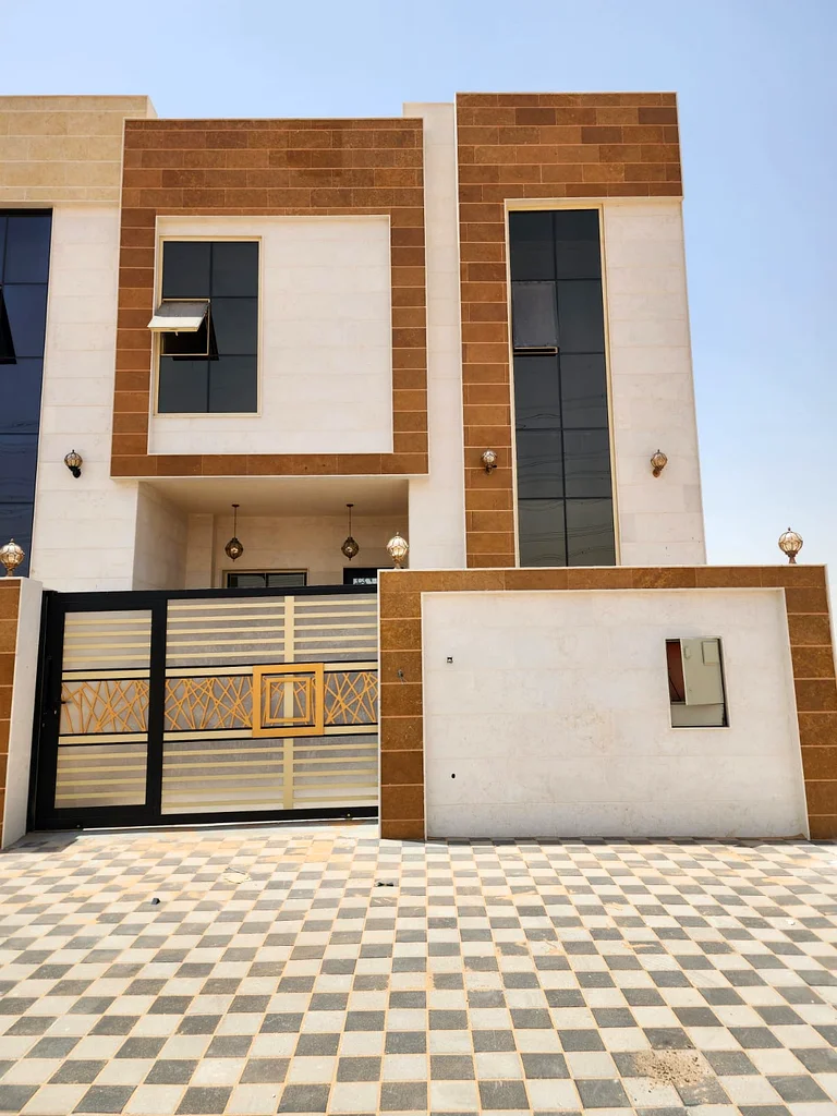For sale - Townhouse villa in Ajman - Al Helio 2 area / First resident / Near Sheikh Mohammed bin Zayed Road and Emirates Road63894082563715112