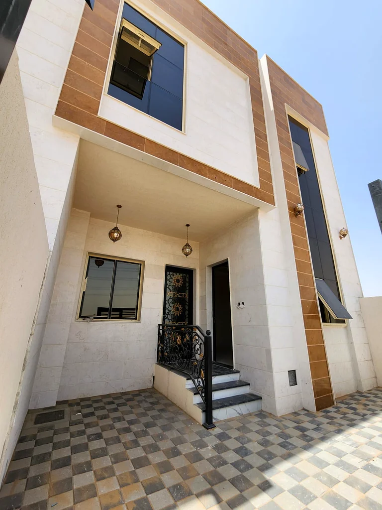 For sale - Townhouse villa in Ajman - Al Helio 2 area / First resident / Near Sheikh Mohammed bin Zayed Road and Emirates Road63894082563715113