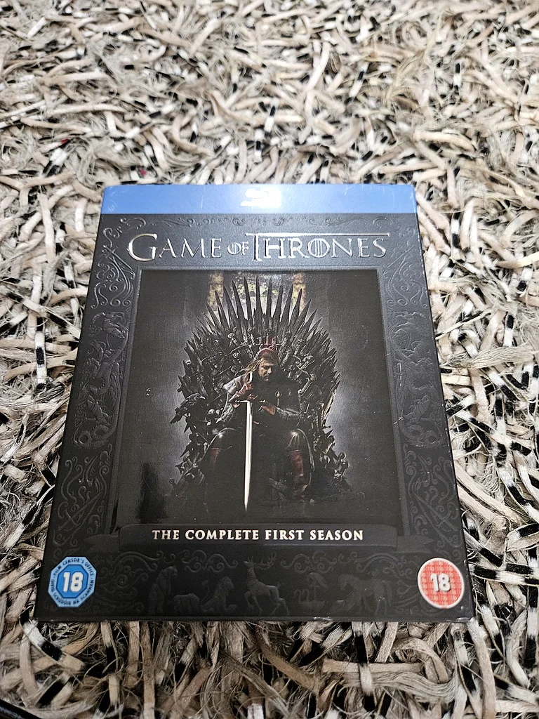 DVDs movies and series63192099331330112