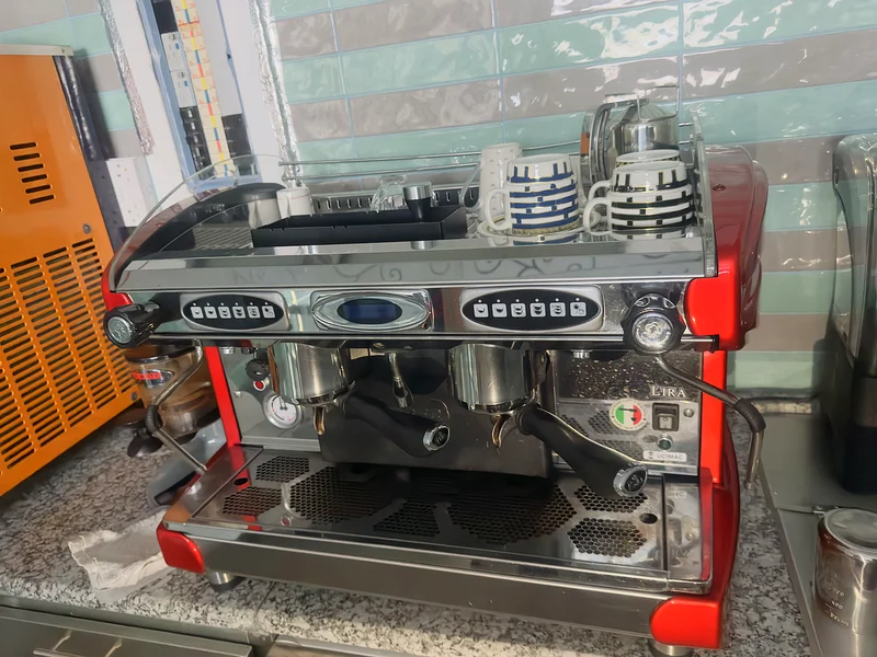 آلة قهوة BFC Lira 2GV EL إسبريسو - مثالية لمطعمك!63252950018946112