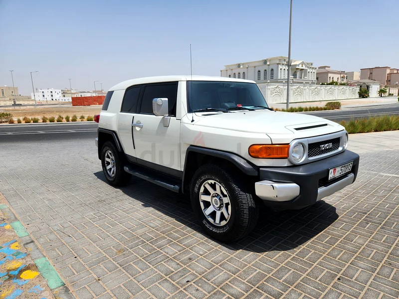 Gcc, 1st owner, very clean car63157441783554112