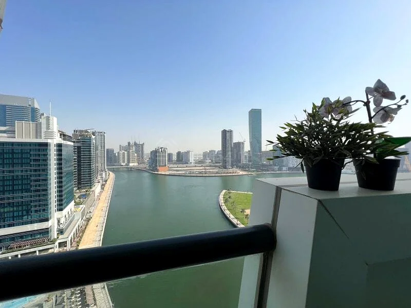1 برازيل | إطلالة القناة | طابق عالي | متاح قريبًا63207357381891114