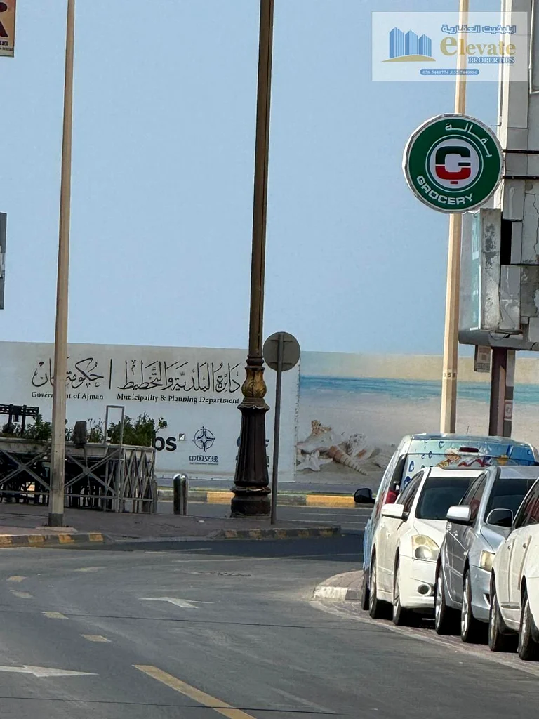 مبنى تجاري وسكني يحتوي على فندق وشقق للبيع G+463185193954945114