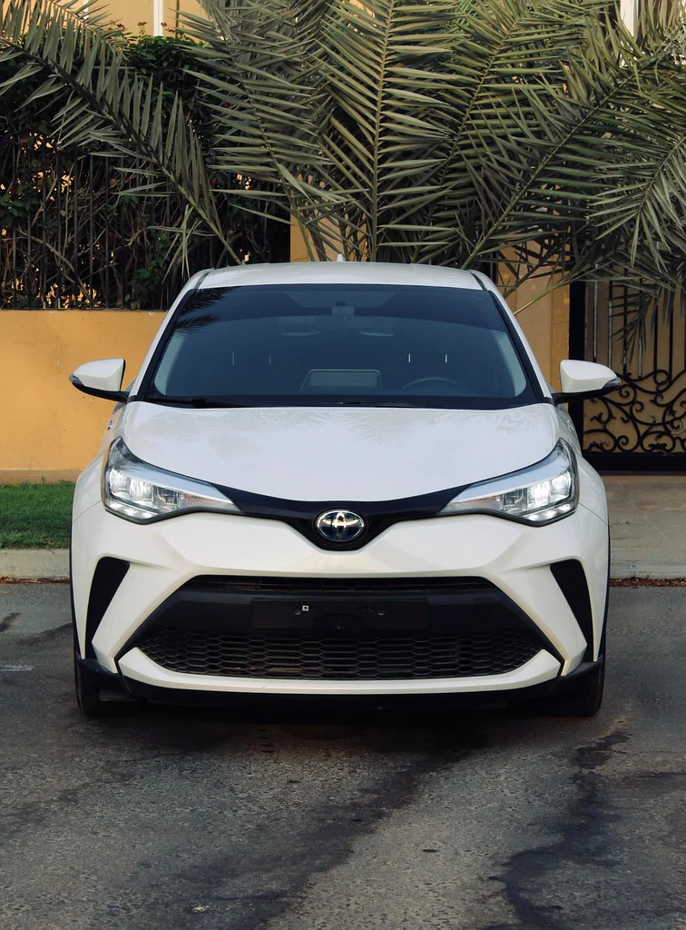Toyota C-HR 23 | GCC specs | Warranty | 2 Keys | Low kms | 7 Days money back guarntee63147208200962111