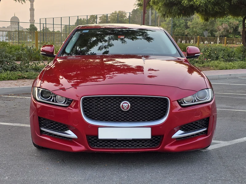 JAGUAR XE 2016 EUROPE SPEC LOW MAILAGE AMAIZIANG COLOR63222311894274111