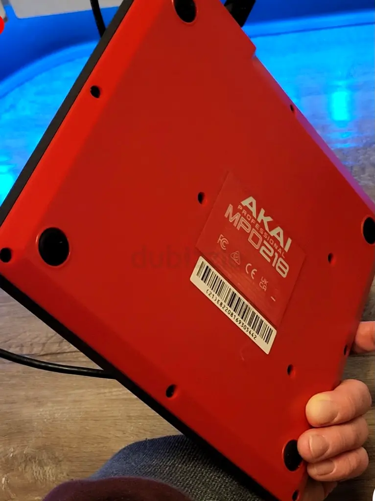 AKAI MPD218 MIDI Pad Controller! 35063229680137985111