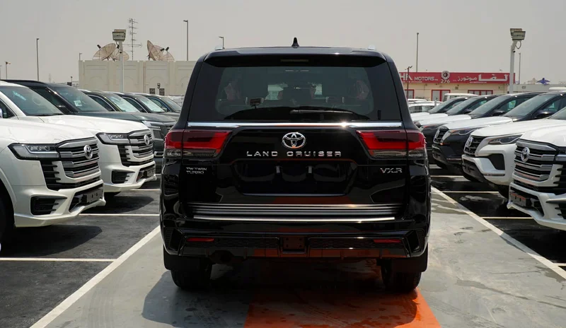 2025 تويوتا لاند كروزر VXR 3.3 لتر ديزل LC300 خليجي جديد63138718865154114