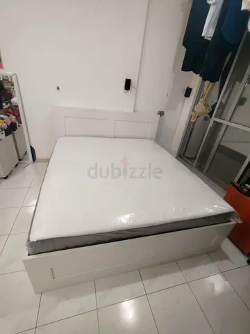 IKEA brimness king size bed with headboard+ 4 big storage drawers underneath with IKEA mattress