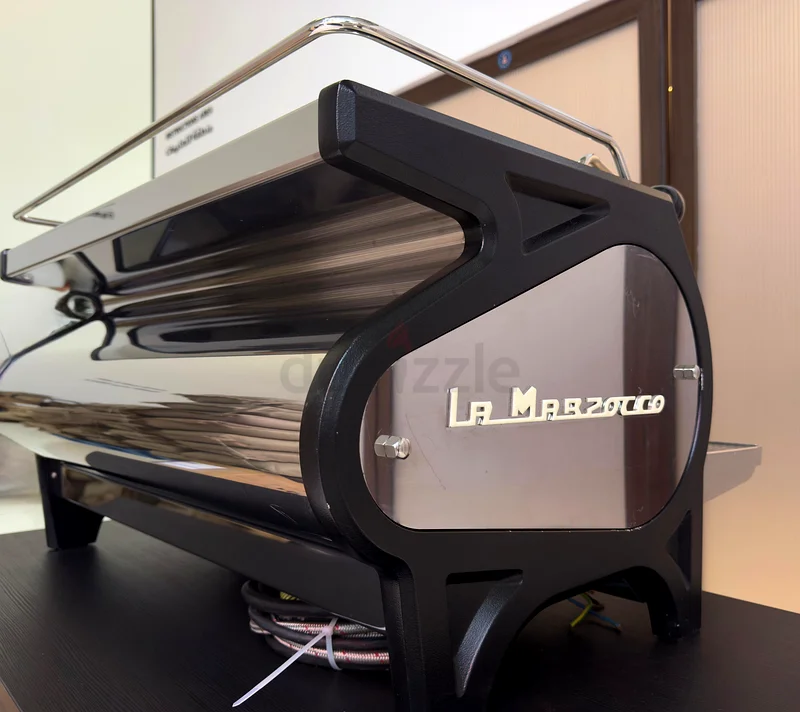 La Marzocco Strada AV 2 Group  
Model 201963258135198593112