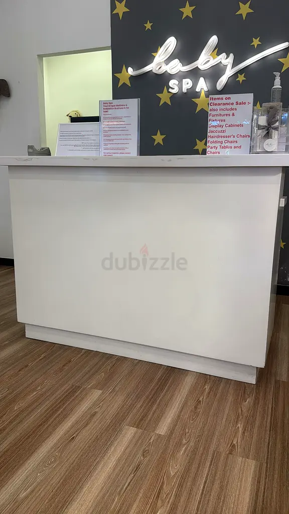 RECEPTION COUNTER
