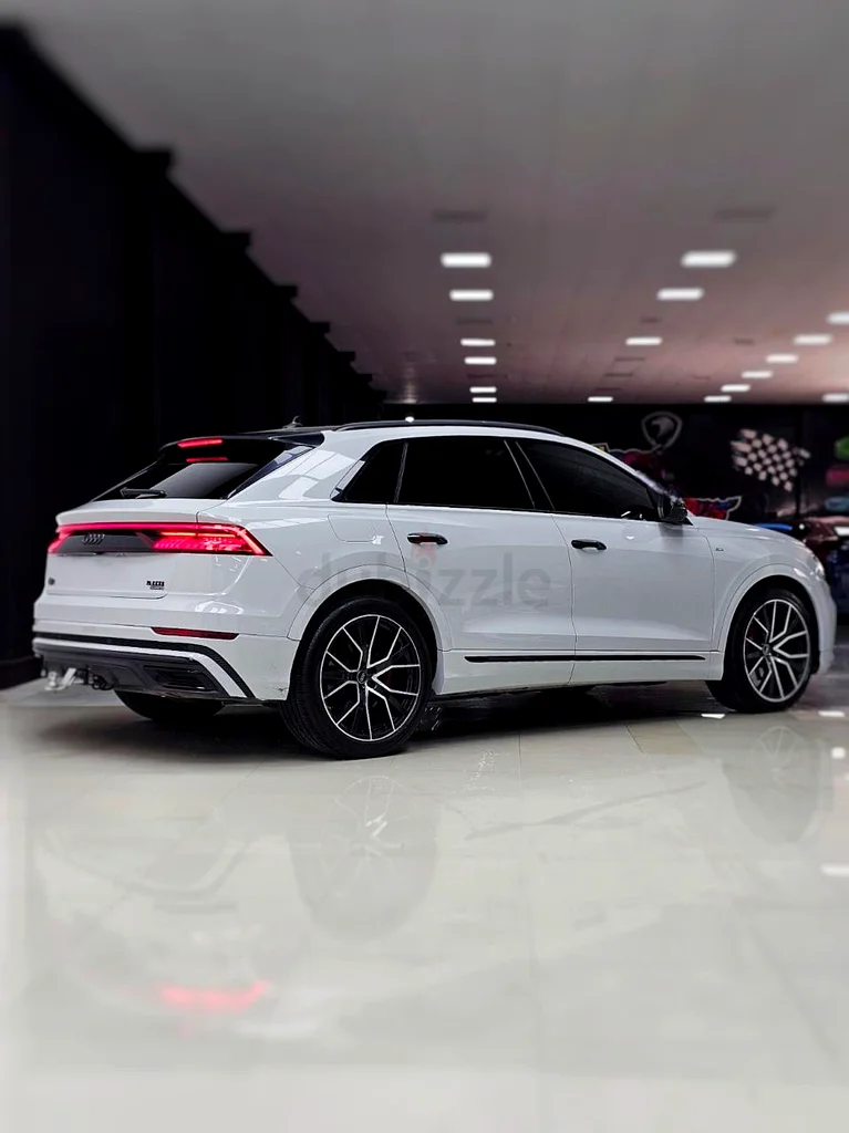 Audi Q8 S line 2022 Clean Title63168497811201111