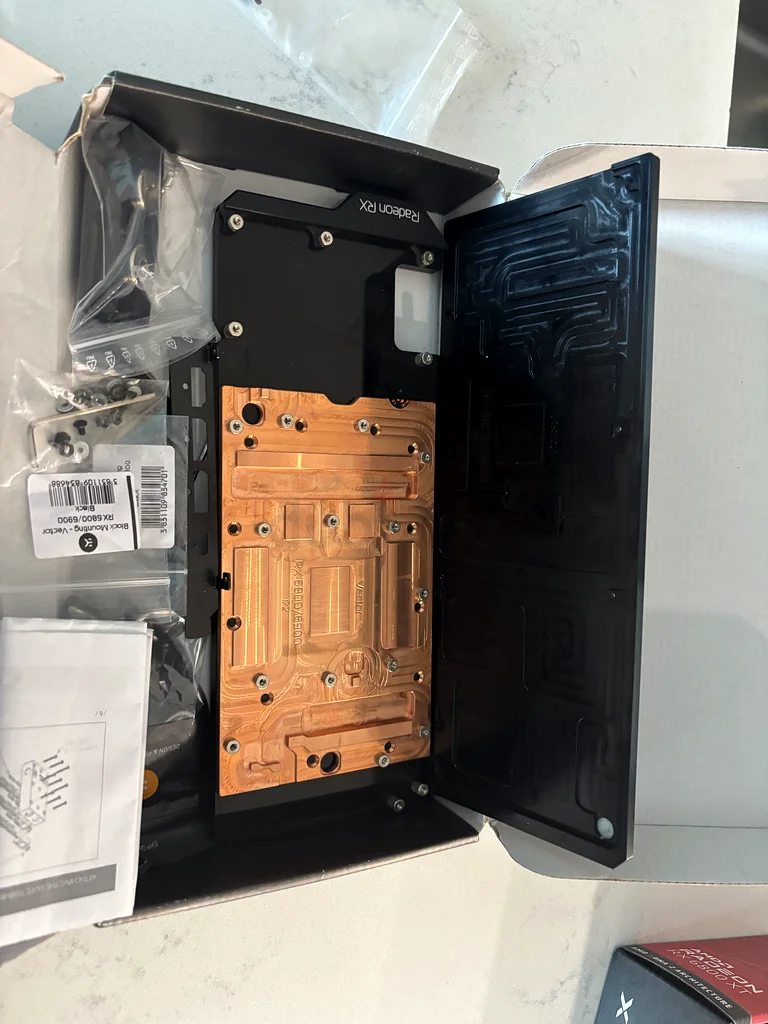 EKWB 6800XT Waterblock63257116361475111