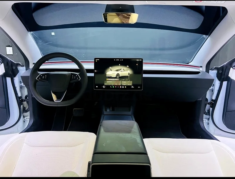 Tesla | Model 3 | 2024 | White exterior | white interior63175258811905114
