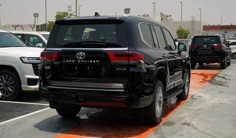 2025 تويوتا لاند كروزر VXR 3.3 لتر ديزل LC300 خليجي جديد63138718865154113