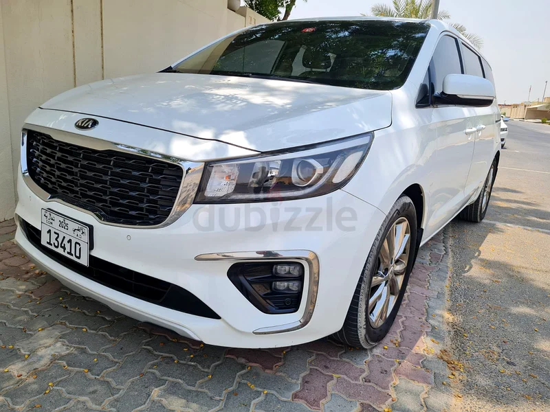 2019 KIA CARNIVAL TOP OPTION GCC / ACCIDENT FREE / CAR IN EXCELLENT CONDITION /LOW KM63152289788419111