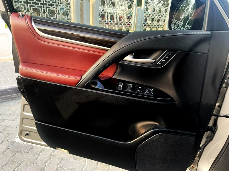 Lexus LX 570 for sale  
Lexus for sale63168970366851112