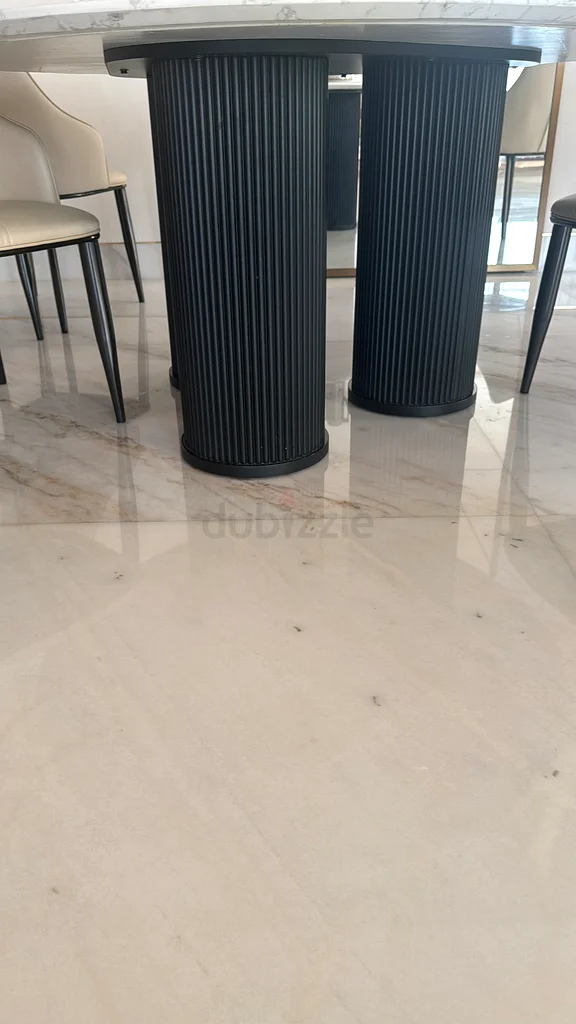 Dinning Table63184228816259111