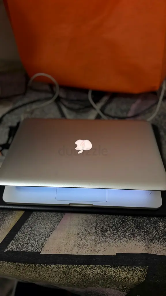 Apple MacBook Air - Sleek Performance for Work  Play63256077811201111