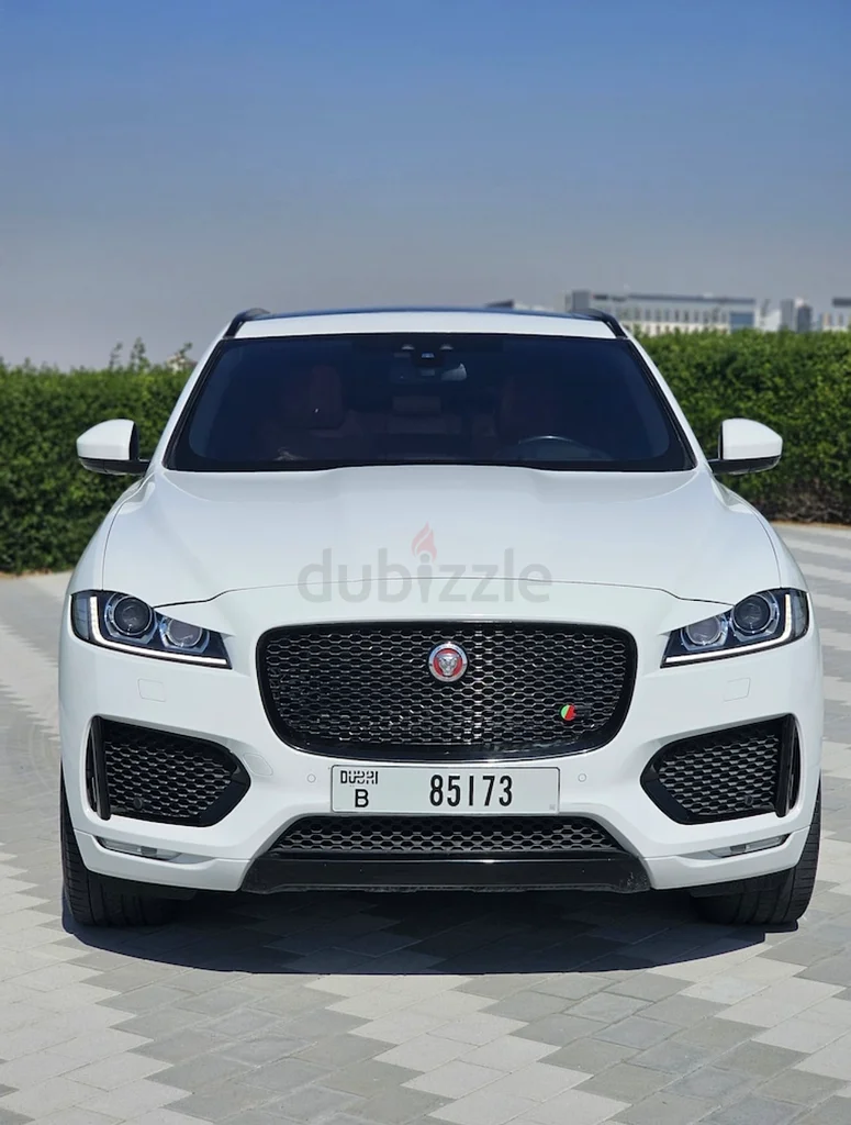 Jaguar F-Pace R-Dynamic in excellent condition.63222311826561111