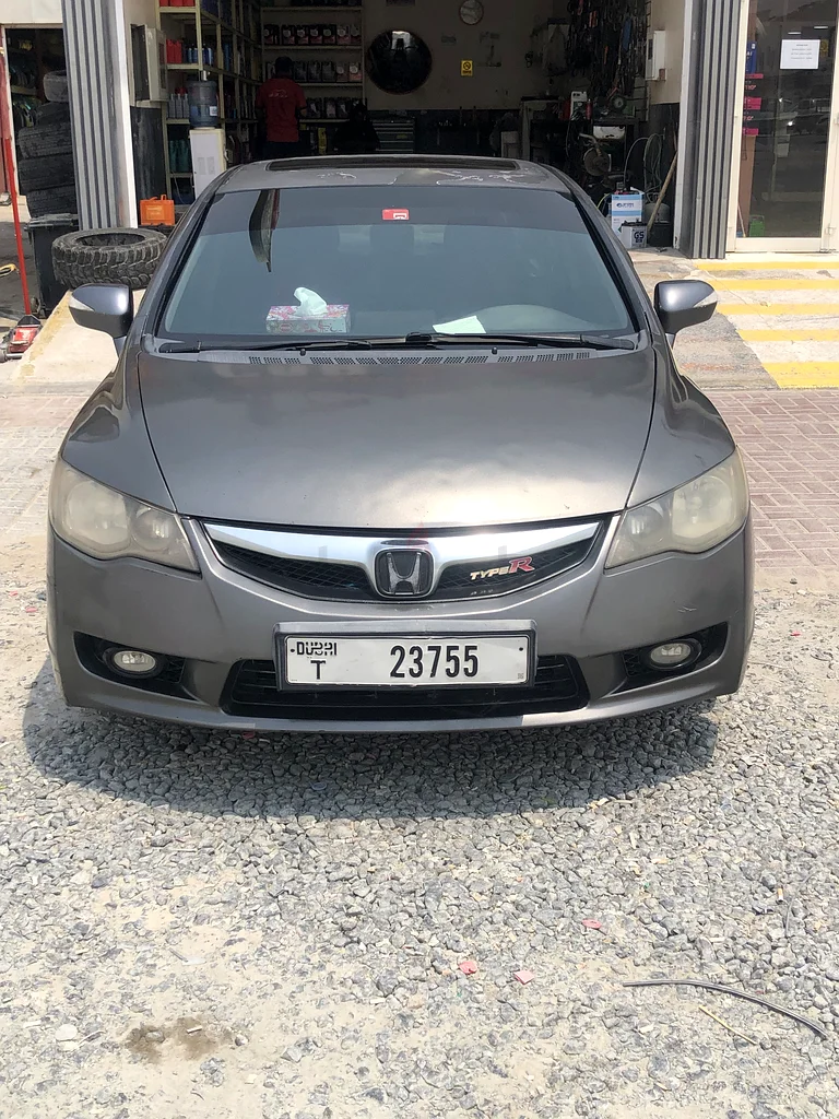 Honda Civic full option type R with spoilers for urgent sale!63173845606402111