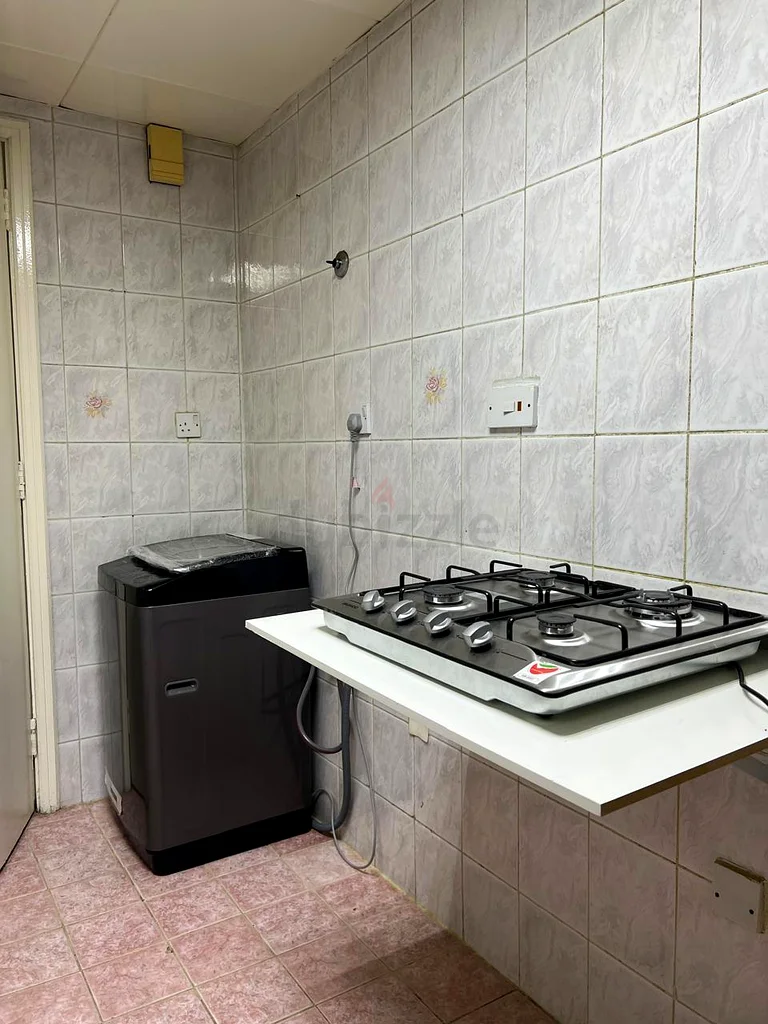 غرفة خاصة أنيقة مع حمام خاص للايجار63128168715521114