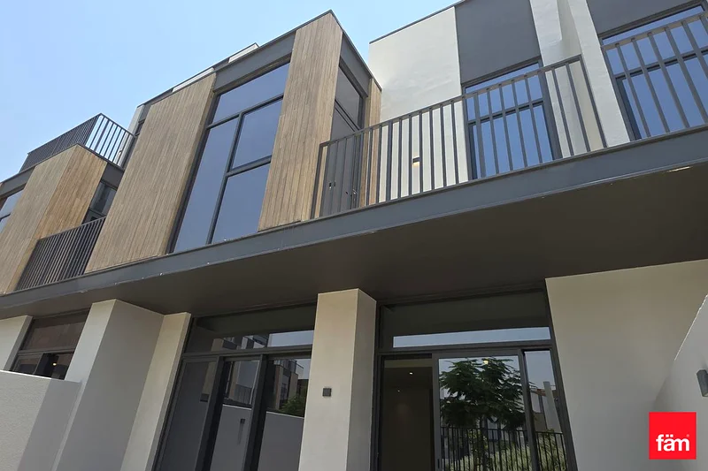 Single Row | Near Pool | Handover Soon63733135170818111