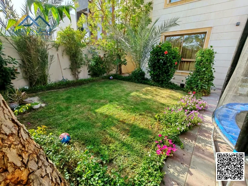 For sale, a luxurious villa in Al-Muwaihat 1 area with very large areas. The sale includes water, electricity and sewage.63869495778563111