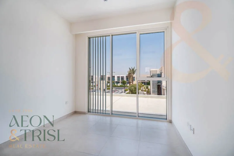 Single Row | 3+Maid Room for Rent | Vacant63732482283907111