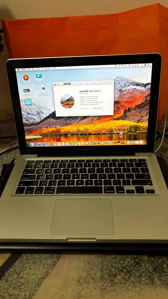 Apple MacBook Air - Sleek Performance for Work  Play63256077811201112