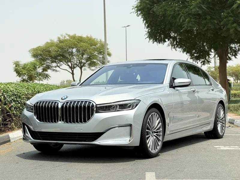 باقتناء بي إم دبليو سلسلة 7 730i فئة الماس مع حزمة M / 2020 / لدول مجلس التعاون الخليجي / حالة ممتازة.63160161810946112