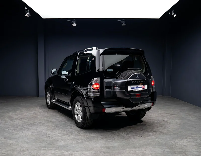 1,195x48 • 0% DP • 2017 Mitsubishi Pajero 3DR Diamond Edition SWB • Warranty Available • GCC63152750077699112
