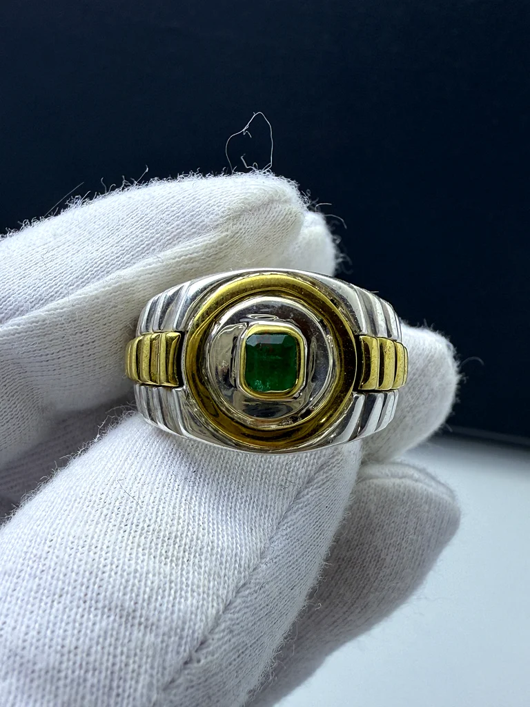 خاتم بحجر زمرد افغاني طبيعي فاخر - A ring with a luxurious natural Afghan emerald stone63230183449731113