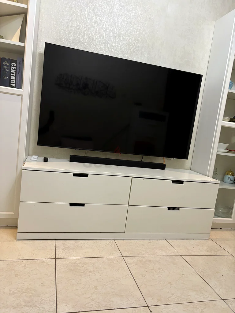 وحدة تلفاز عصرية أنيقة مع درج تخزين63185749408002111