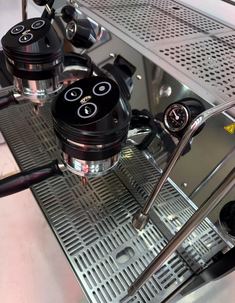 La Marzocco Strada AV 2 Group  
Model 201963258135198593113