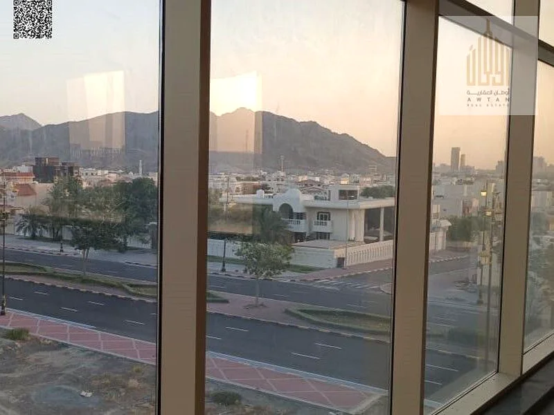 mall located in front of 2nd largest mosque in UAE63196598664705114