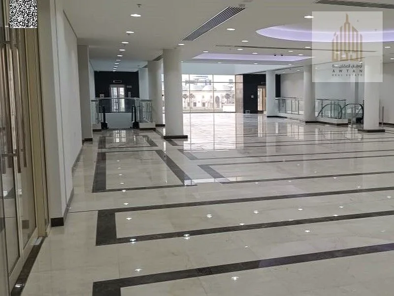 mall located in front of 2nd largest mosque in UAE63196598664705111