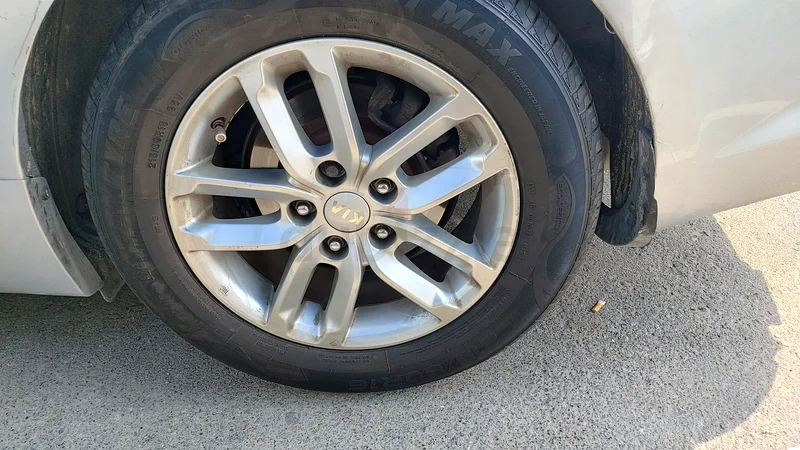 Kia optima 2013 only 14000aed super condition63170837424641113