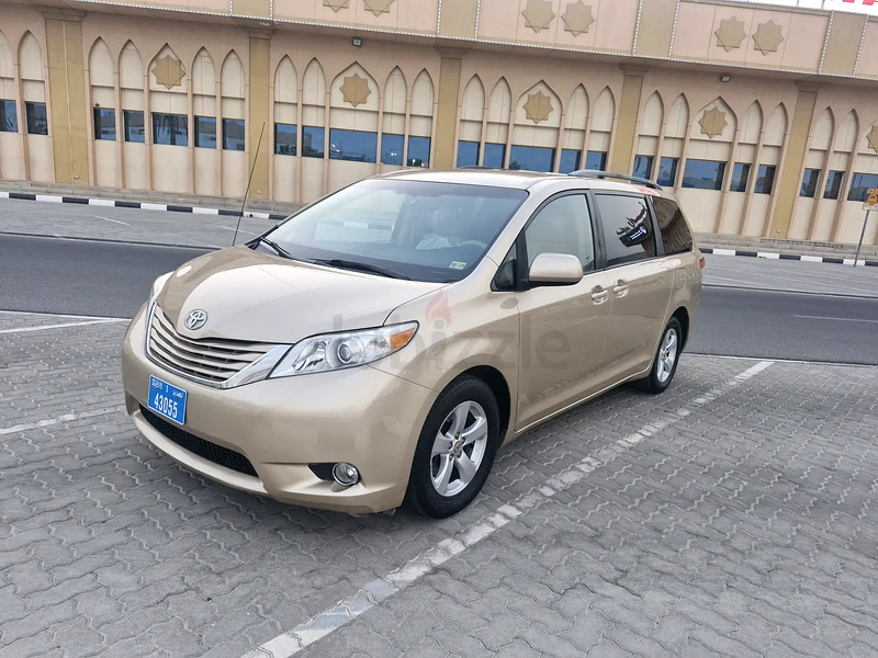 Toyota Sienna customs documents63138719427842112