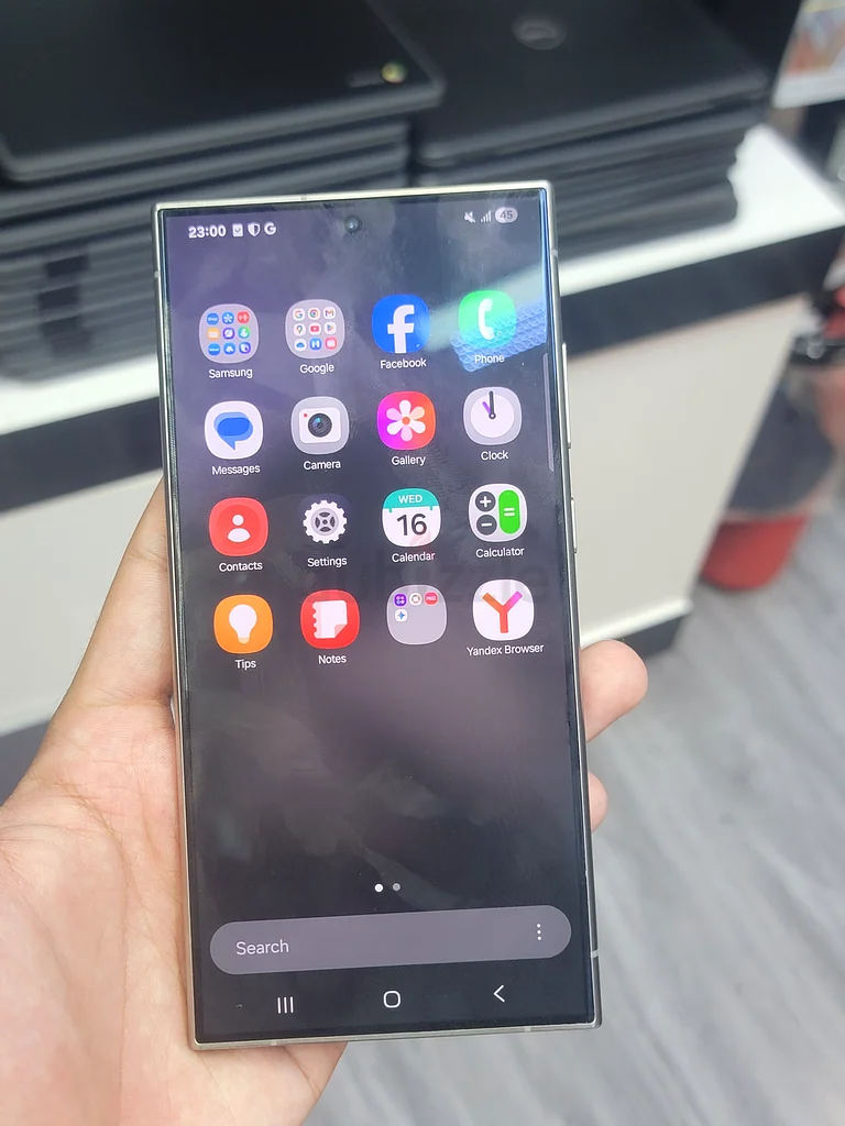 Samsung S24 ultra 256gb63180844486657111