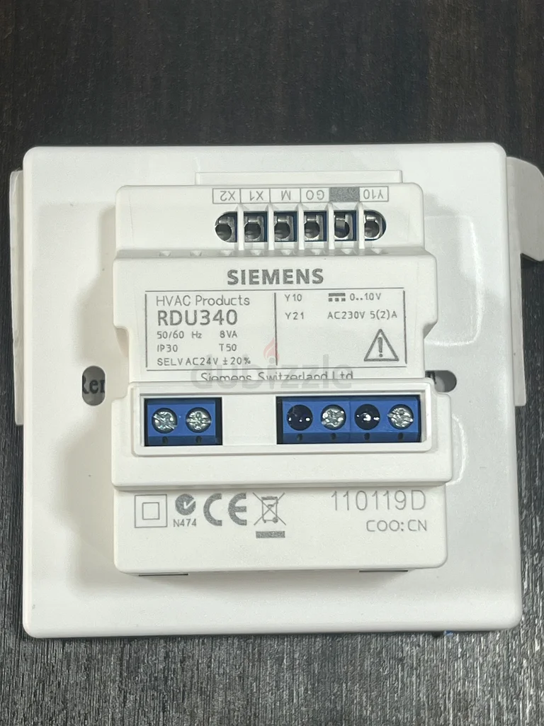 وحدة تحكم Siemens RDU340 للتدفئة والتهوية وتكييف الهواء - جديدة بالكامل!63257628394498111