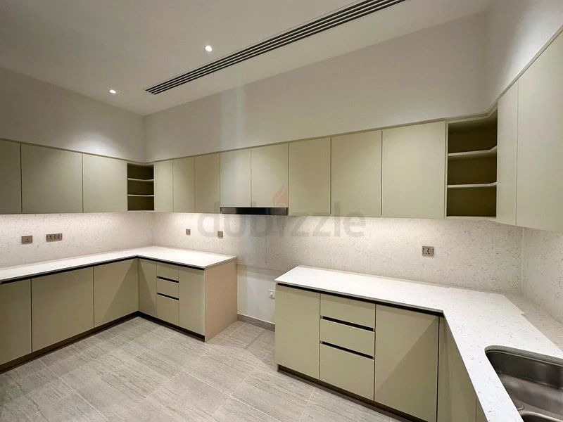 Modern and Sleek Kitchen Cabinets and counter tops for Sale!63220326897538112