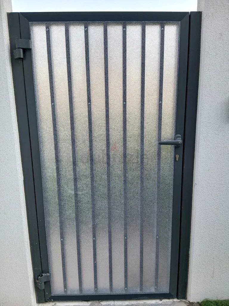 Polycarbonate sheet for sale63220322798849112