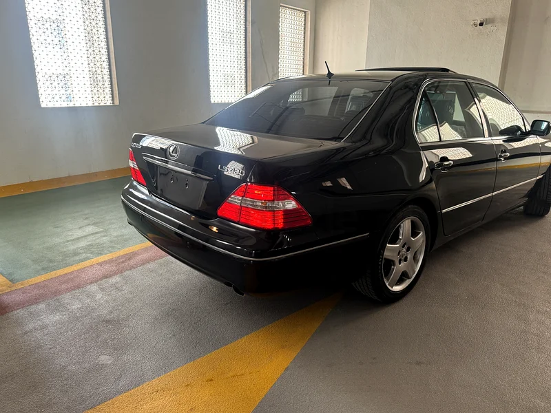 VCC (Custom Papers) Fresh Import / New Arrival
Royal Black Lexus LS 430 / Luxury / Sports / US specs63156992061057114