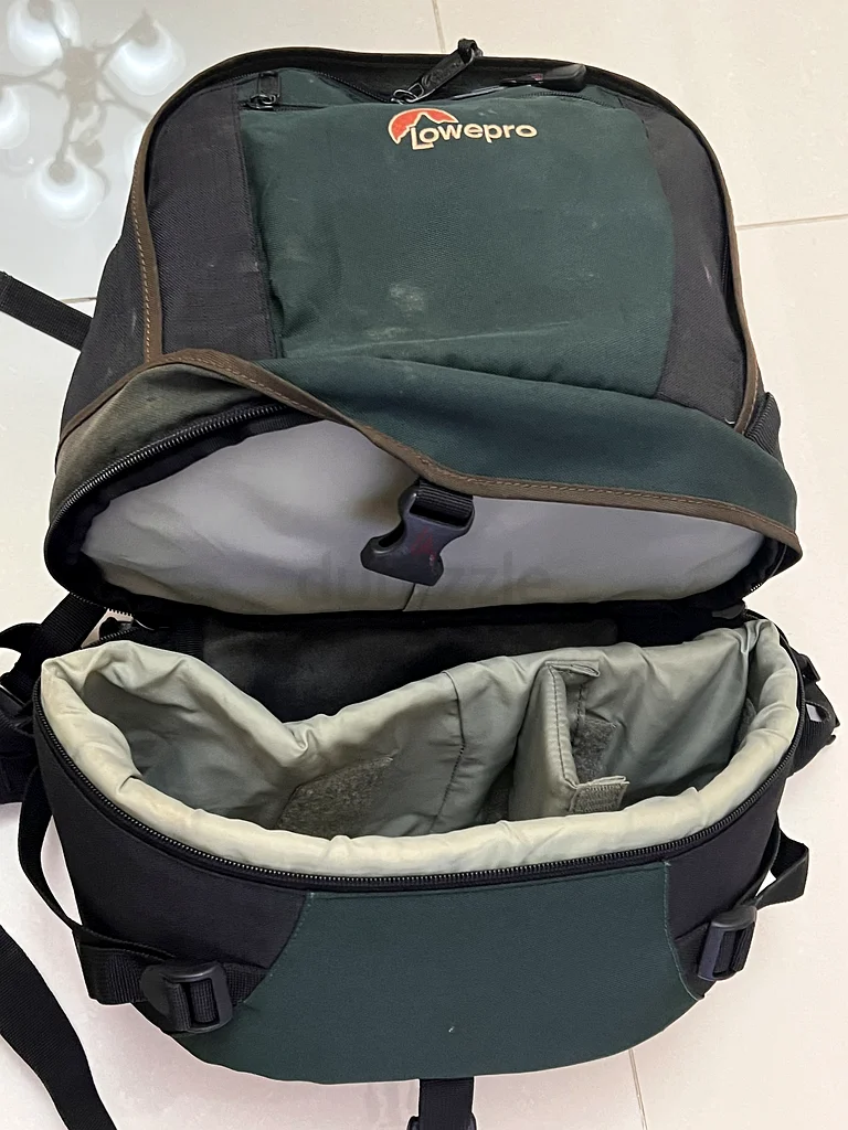 حقيبة كاميرا فوتوغرافية من لوبرو على شكل حقيبة ظهر يجب أن تُباع قبل نهاية الشهر63233634253825112