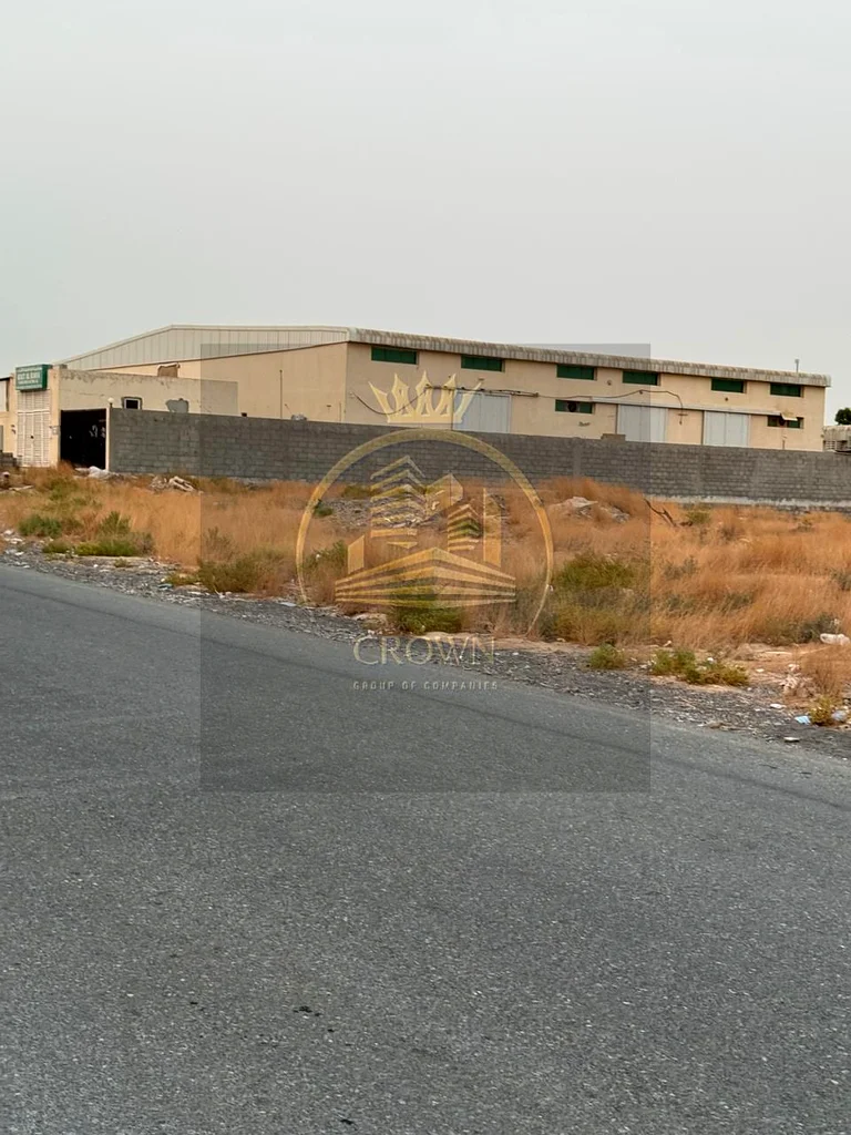 أرض للبيع بمساحة 29050 قدم مربع: منطقة الإمارات الحديثة الصناعية، أم القيوين، متاحة للأجانب63185196718338113