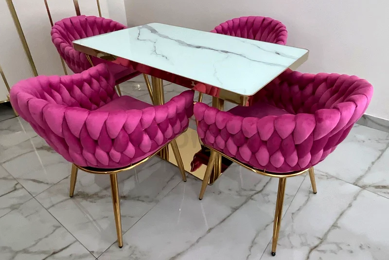 Dining table with chairs63184728655747111